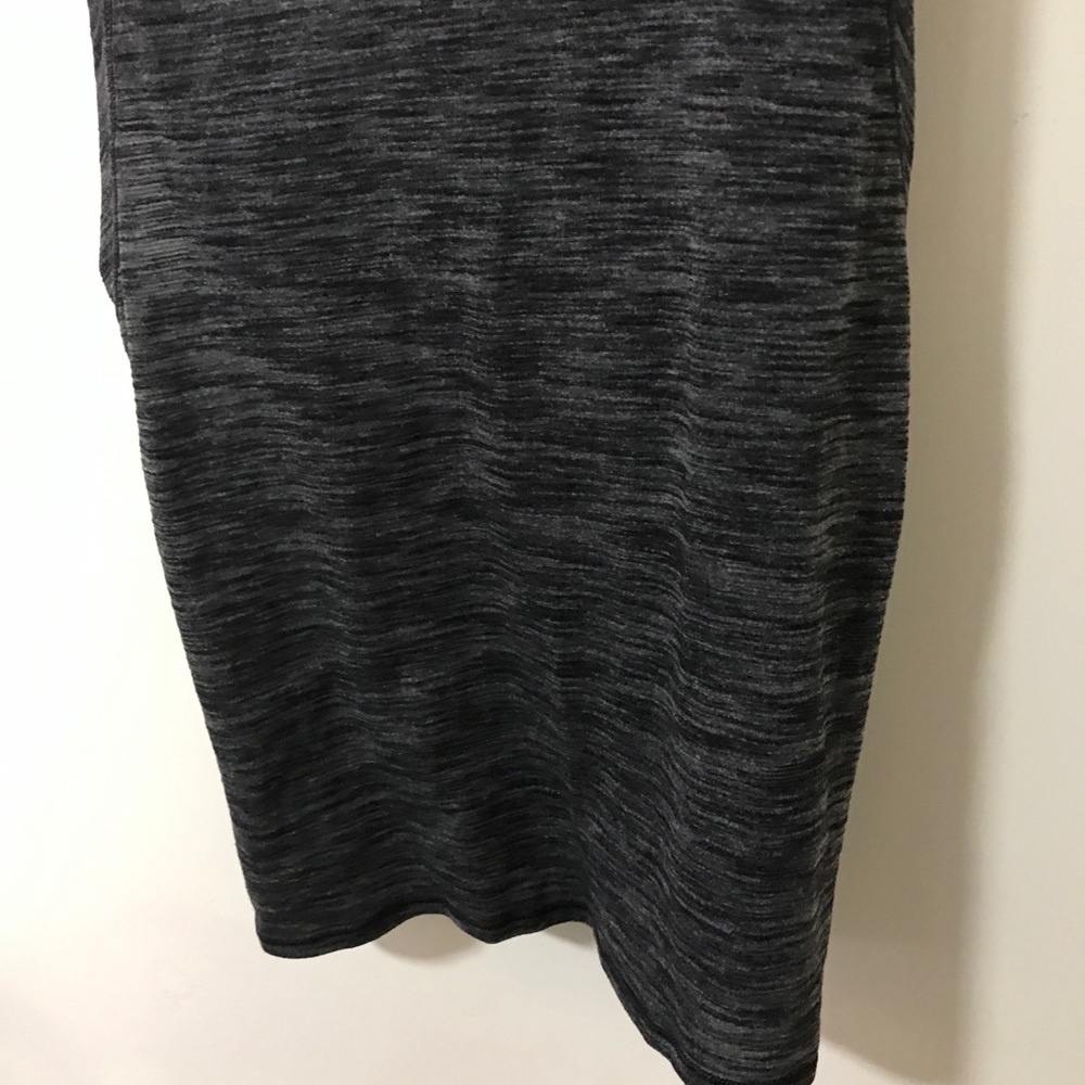 Lululemon athletica work the circuit tank with built in support bra size 4 - Picture 10 of 10